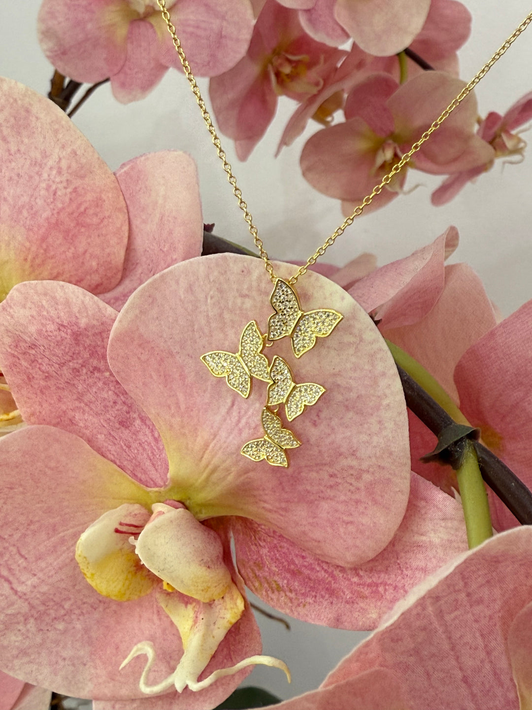Hanging butterfly necklace