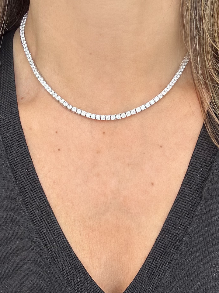 THE CLASSIC TENNIS NECKLACE