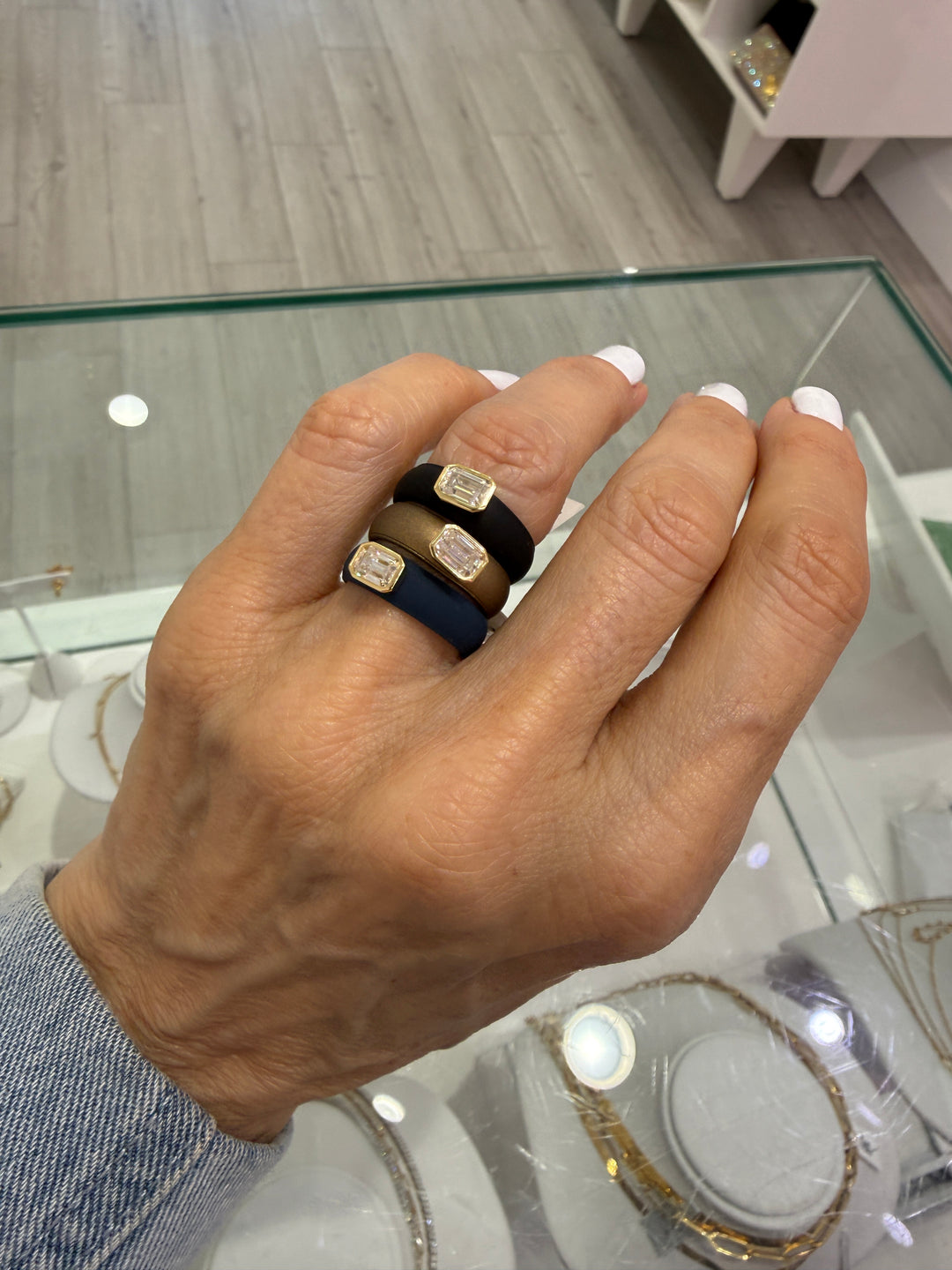 RUBBER BEZEL CZ RING