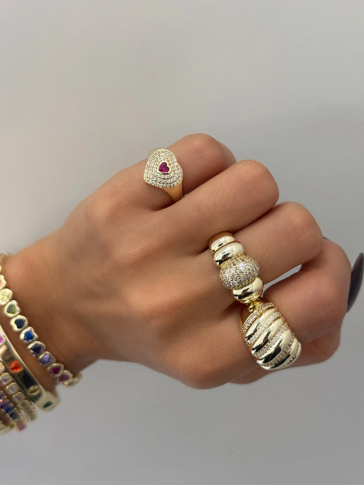 HEART SIGNET PINKY RING