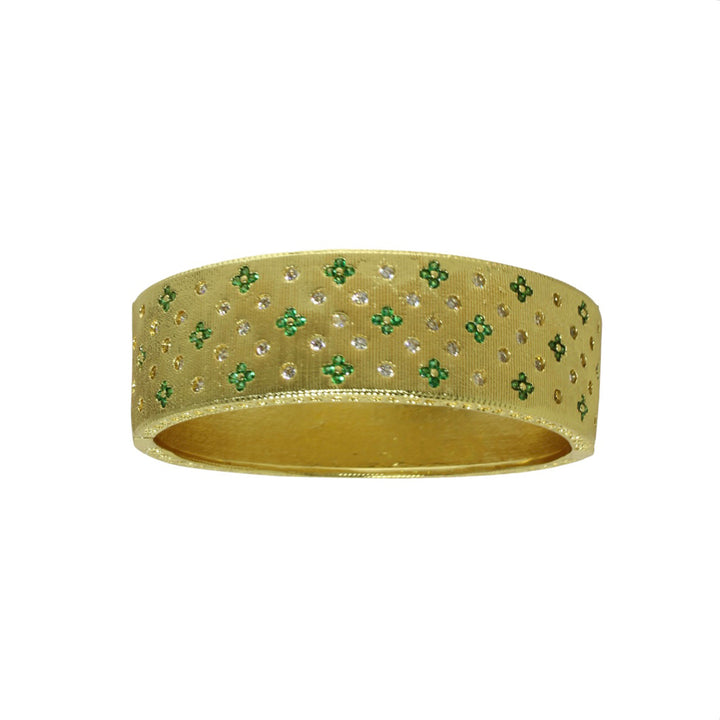 BRUSHED GOLD STAR BANGLE