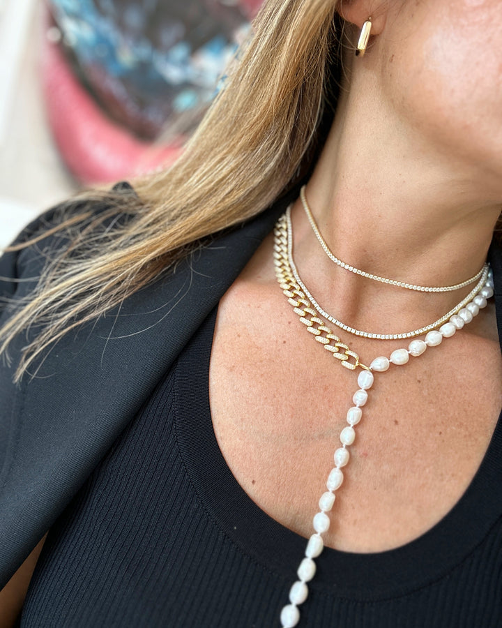 HALF PAVÈ LINK PEARL LARIAT NECKLACE