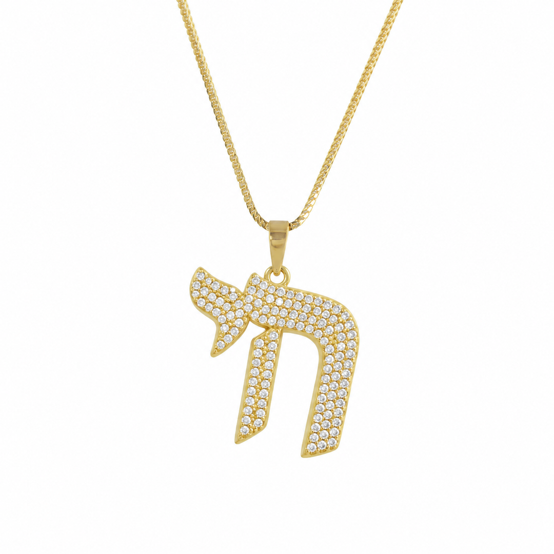 LARGE DIAMOND CHAI NECKKACE