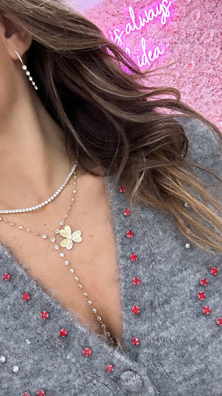 LARGE GOLD FLOWER NECKLACE