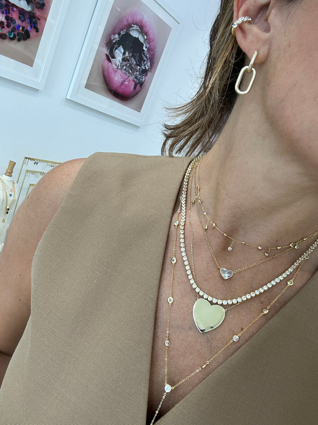 Gold flat heart necklace