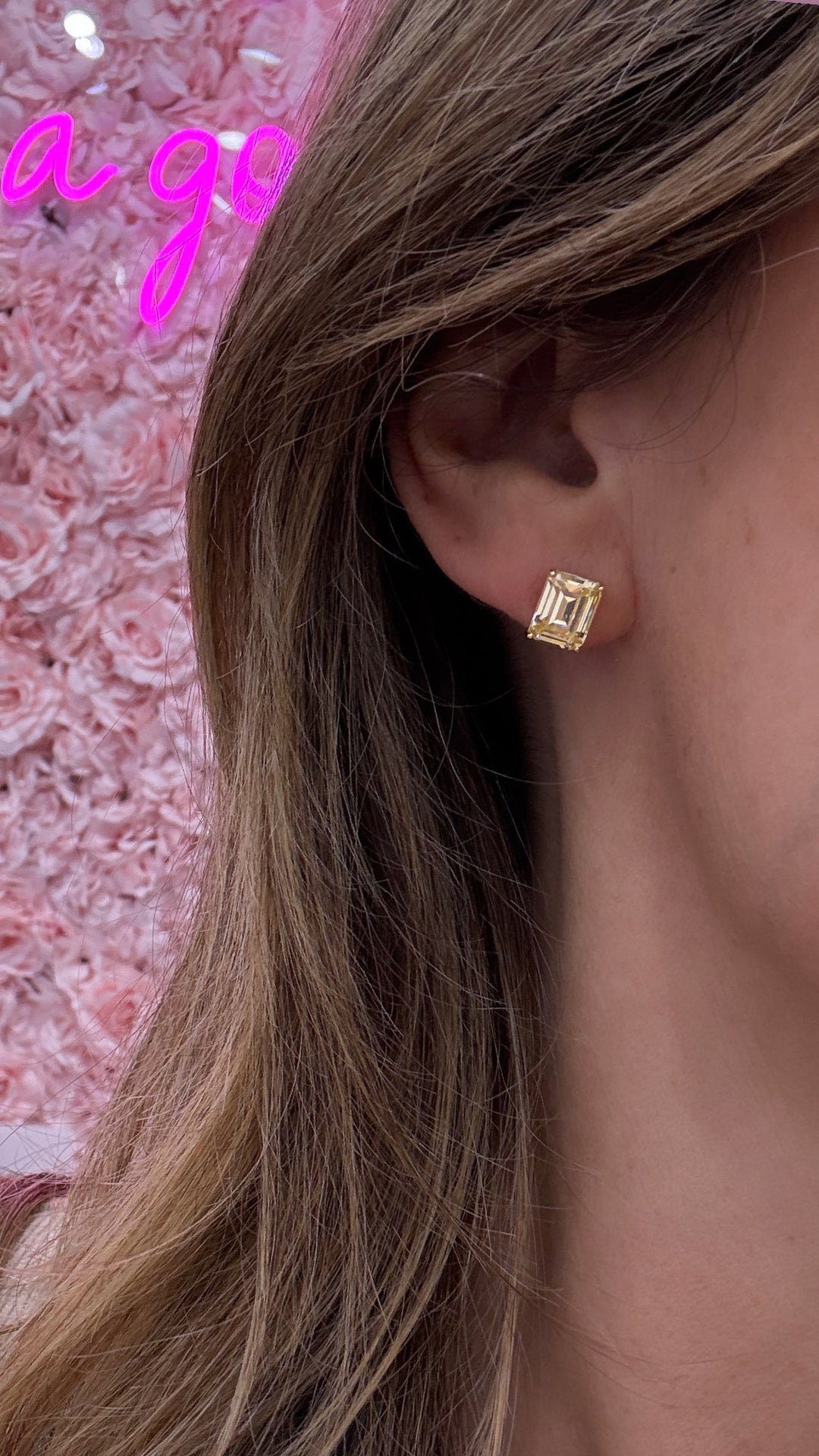 RADIANT CUT DIAMOND STUD EARRINGS.