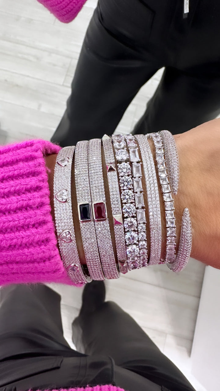 PAVÈ STATION HEART BANGLE