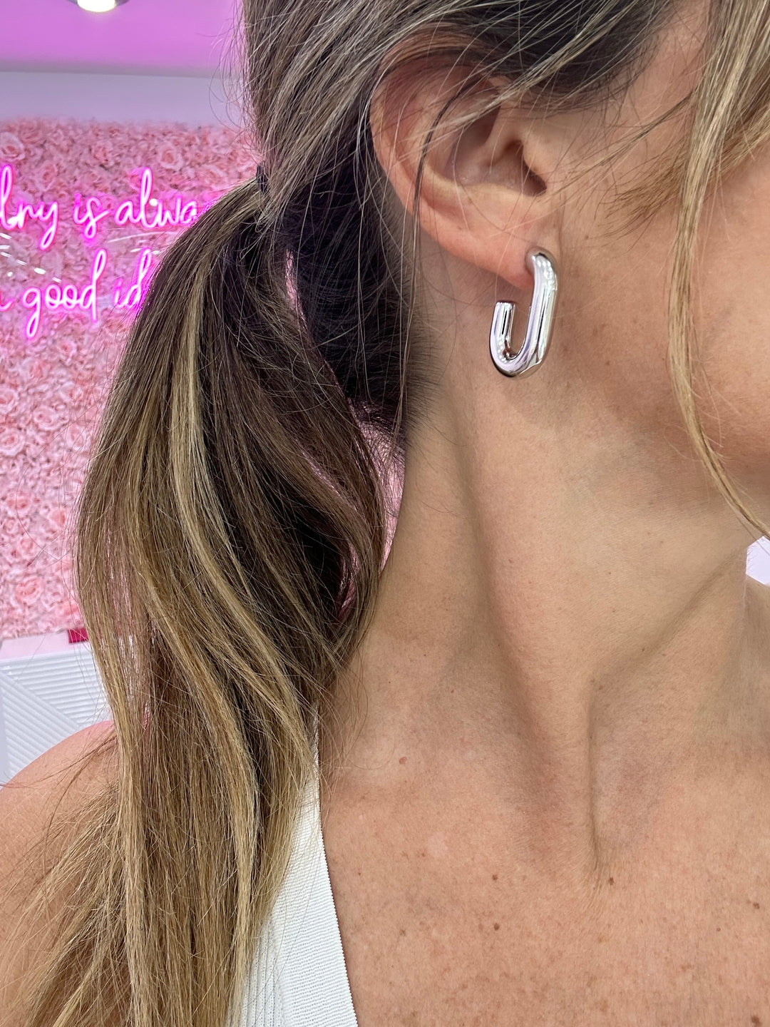 OPEN PUFFED RECTANGLE HOOP EARRINGS