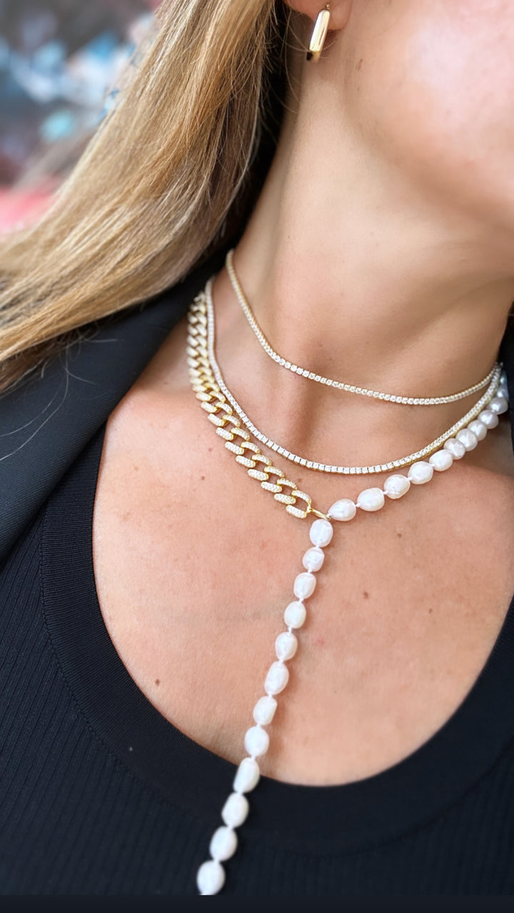 HALF PAVÈ LINK PEARL LARIAT NECKLACE
