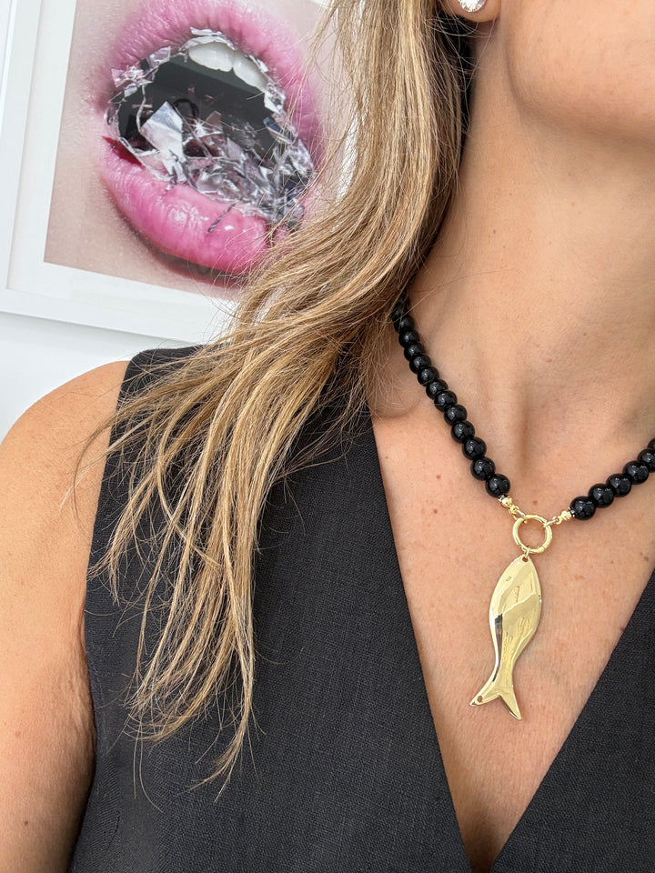 FLAT GOLDFISH BEAD NECKLACE