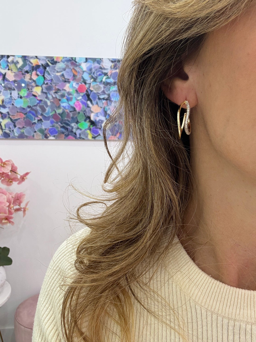 WAVY DOUBLE HOOP EARRING