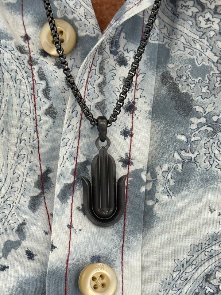 MEN’S HAMSA NECKLACE
