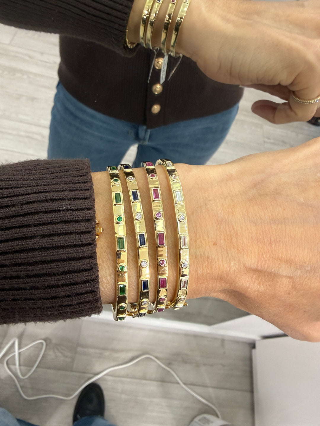 SMALL OVAL MULTI STONE INLAY BANGLE