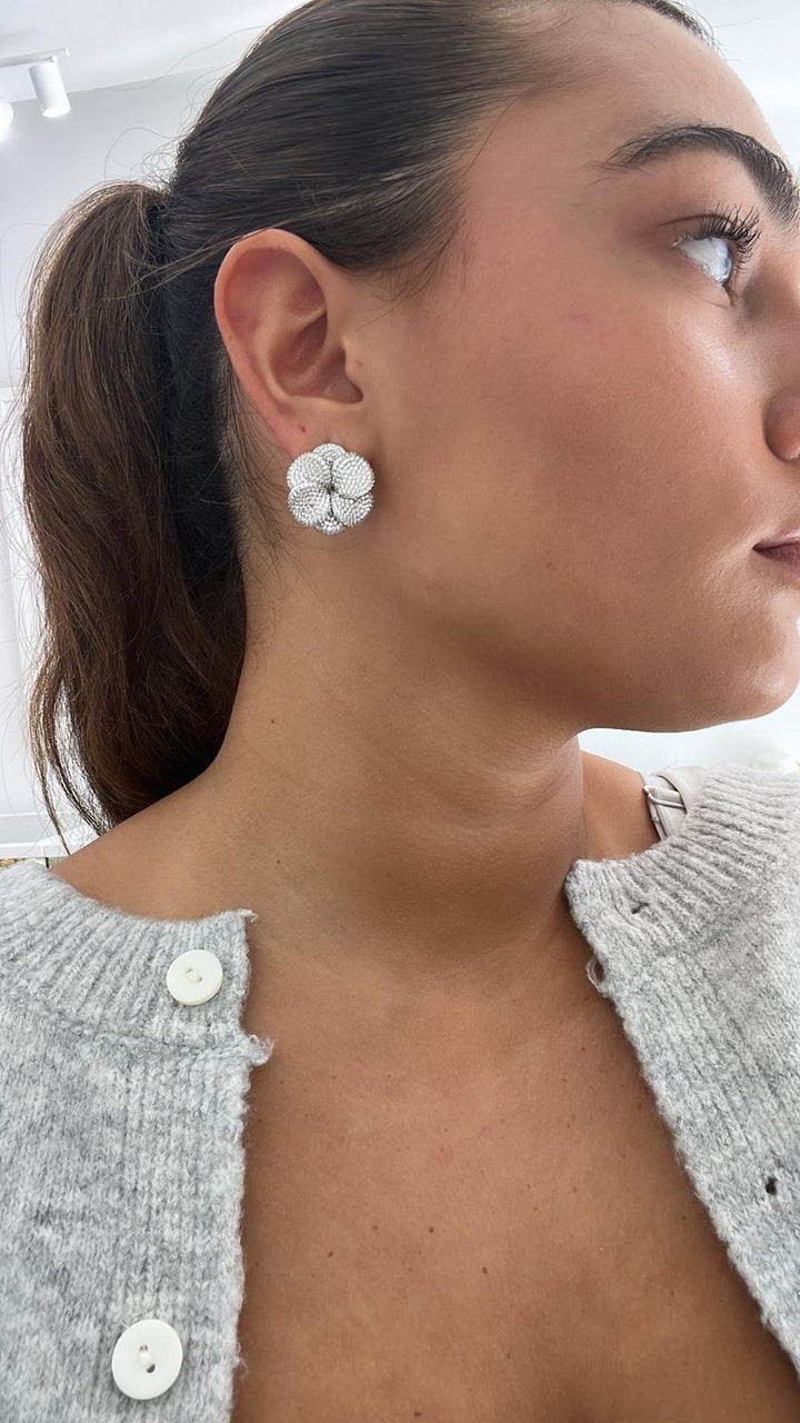 PAVÈ FLOWER EARRINGS