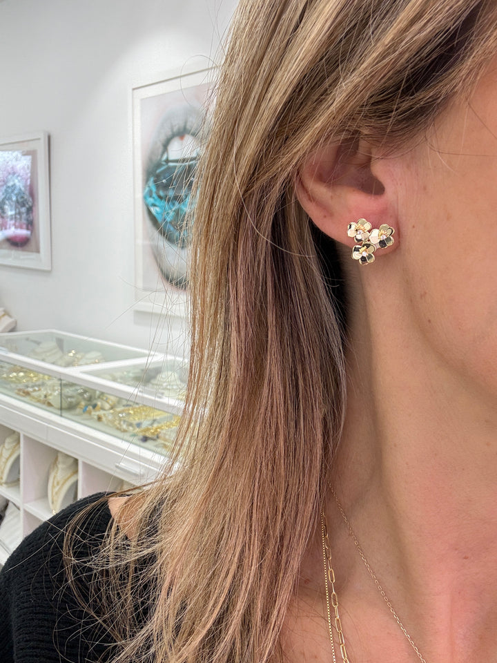 GOLD 3 FLOWER STUD EARRINGS