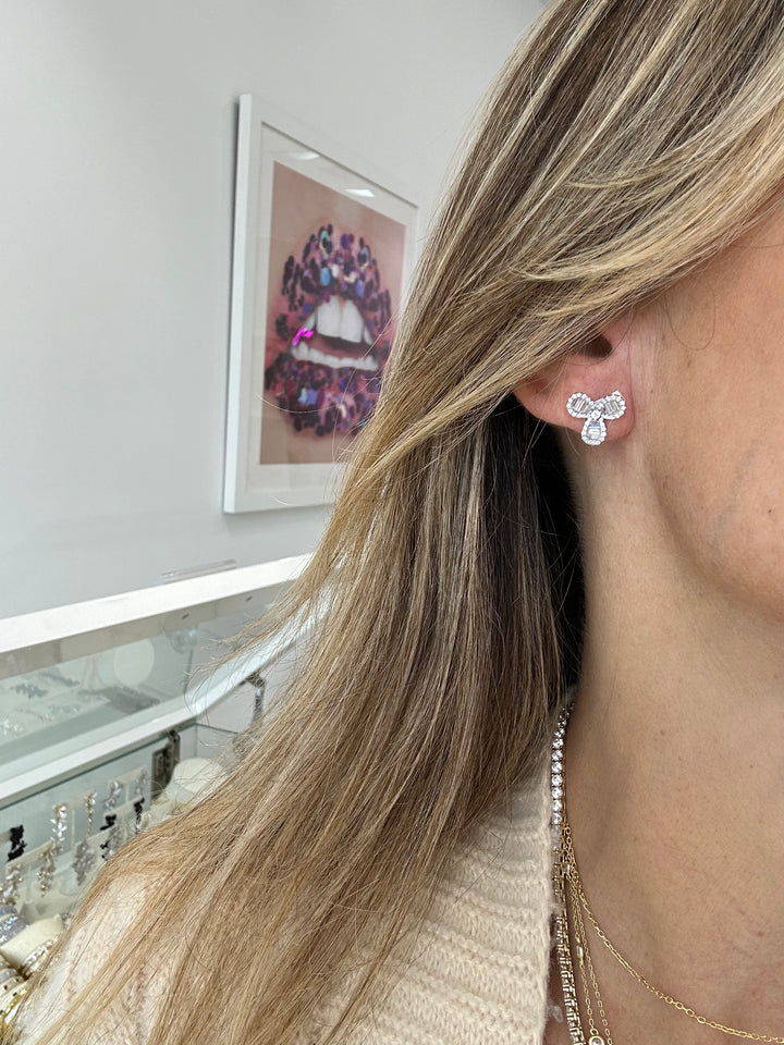 BAGUETTE 3 LEAF STUD EARRINGS