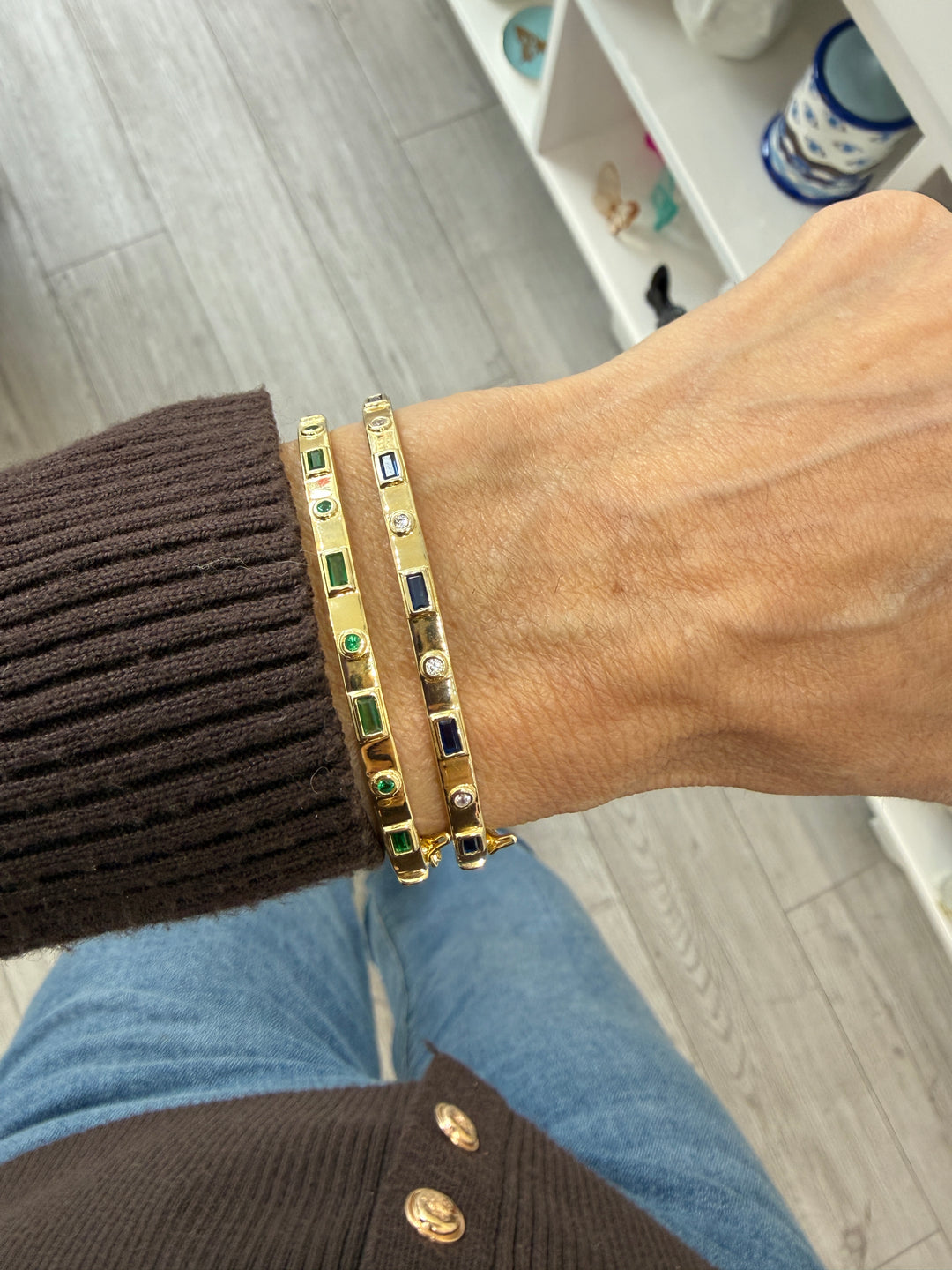 SMALL OVAL MULTI STONE INLAY BANGLE