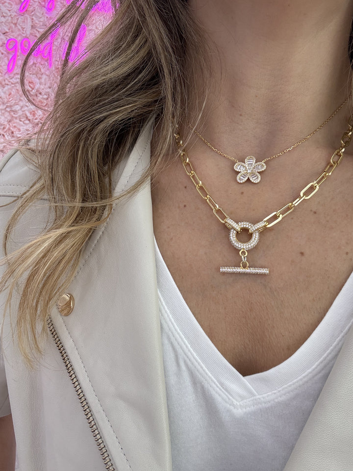 BAGUETTE FLOWER NECKLACE