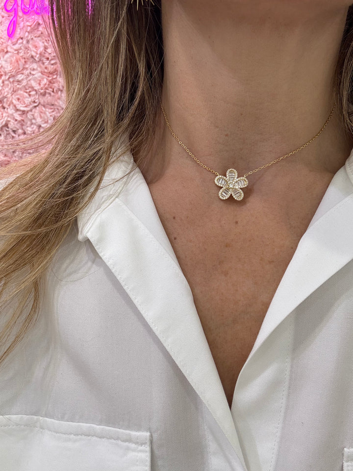BAGUETTE FLOWER NECKLACE