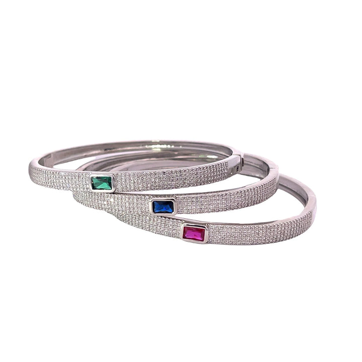 PAVÈ CENTER STONE BANGLE