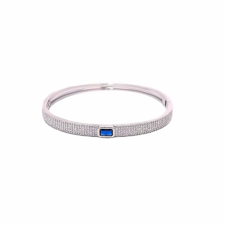 PAVÈ CENTER STONE BANGLE