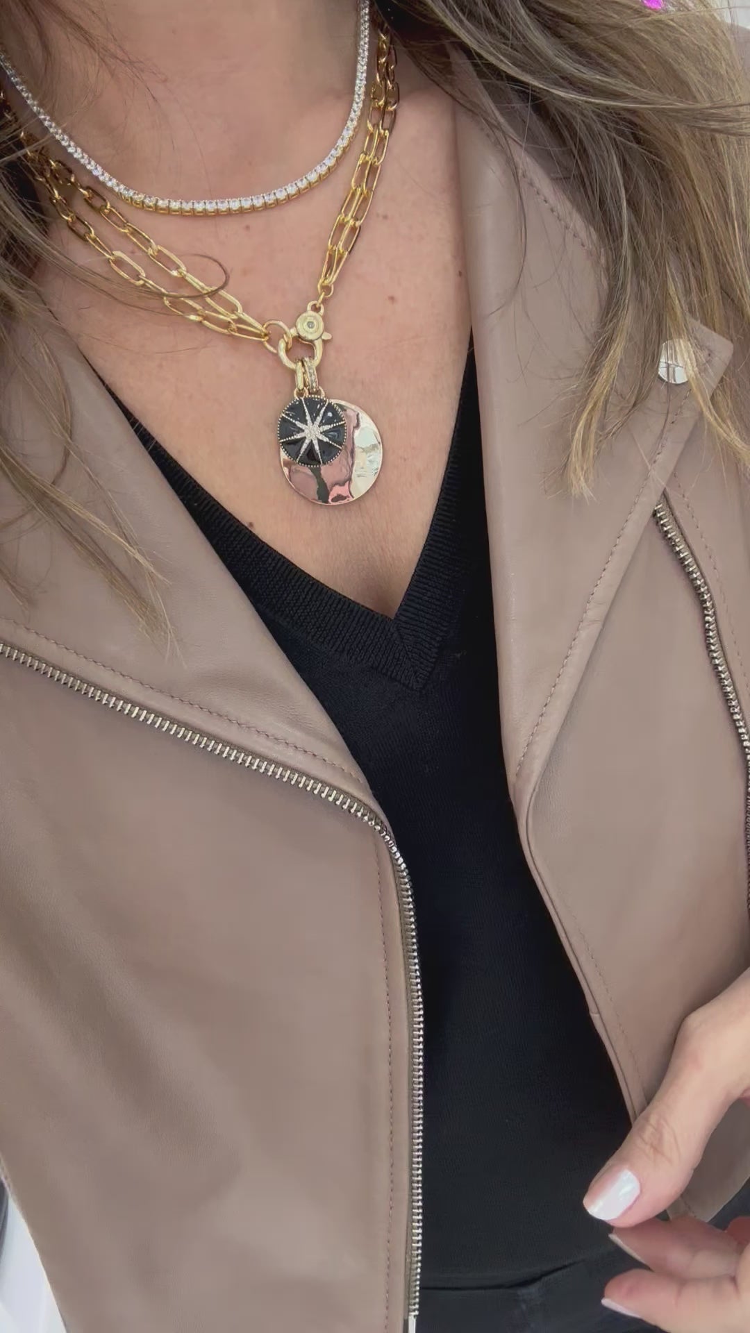 DOUBLE LAYER LINK CHARMS NECKLACE