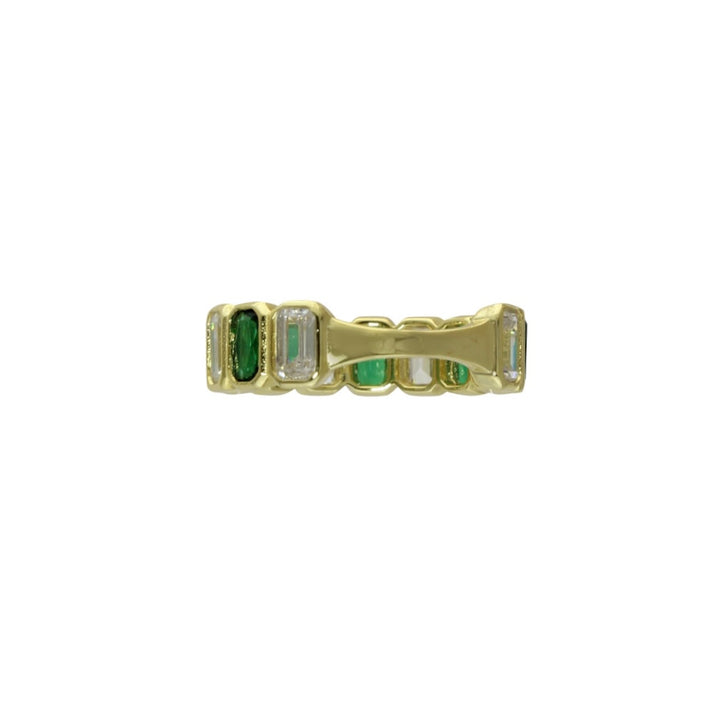 BEZEL EMERALD CUT BAND