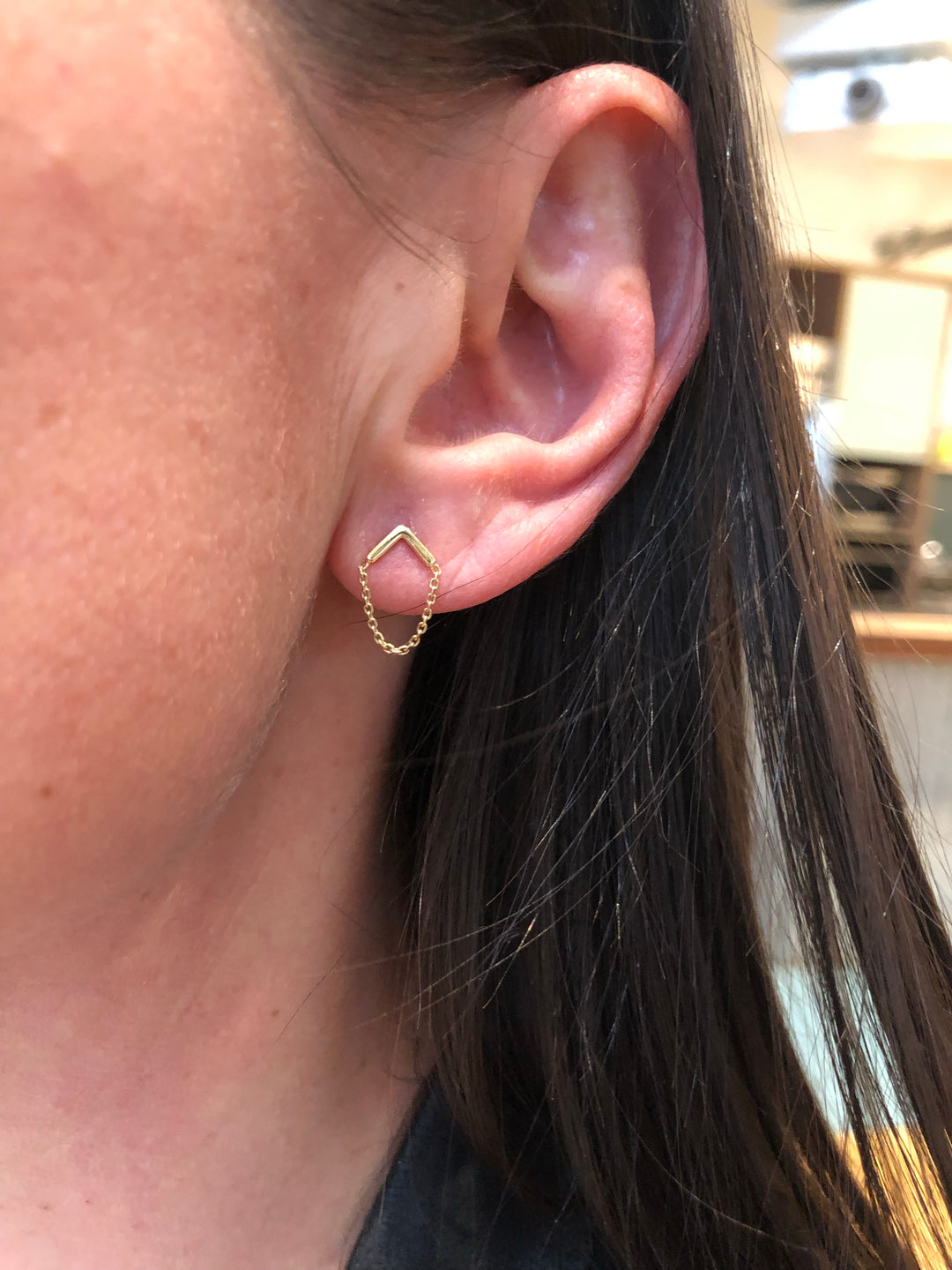 14K V &amp; CHAIN EARRING - adammarcjewels