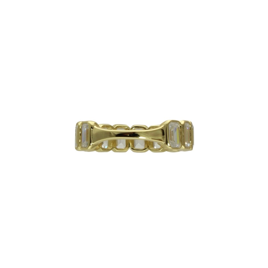 BEZEL EMERALD CUT BAND
