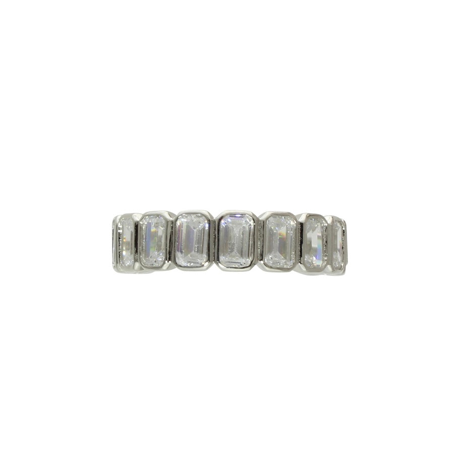 BEZEL EMERALD CUT BAND