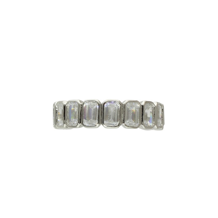 BEZEL EMERALD CUT BAND